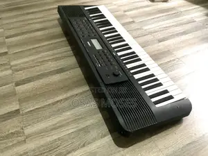 Yamaha Digital Keyboard PSR-E273