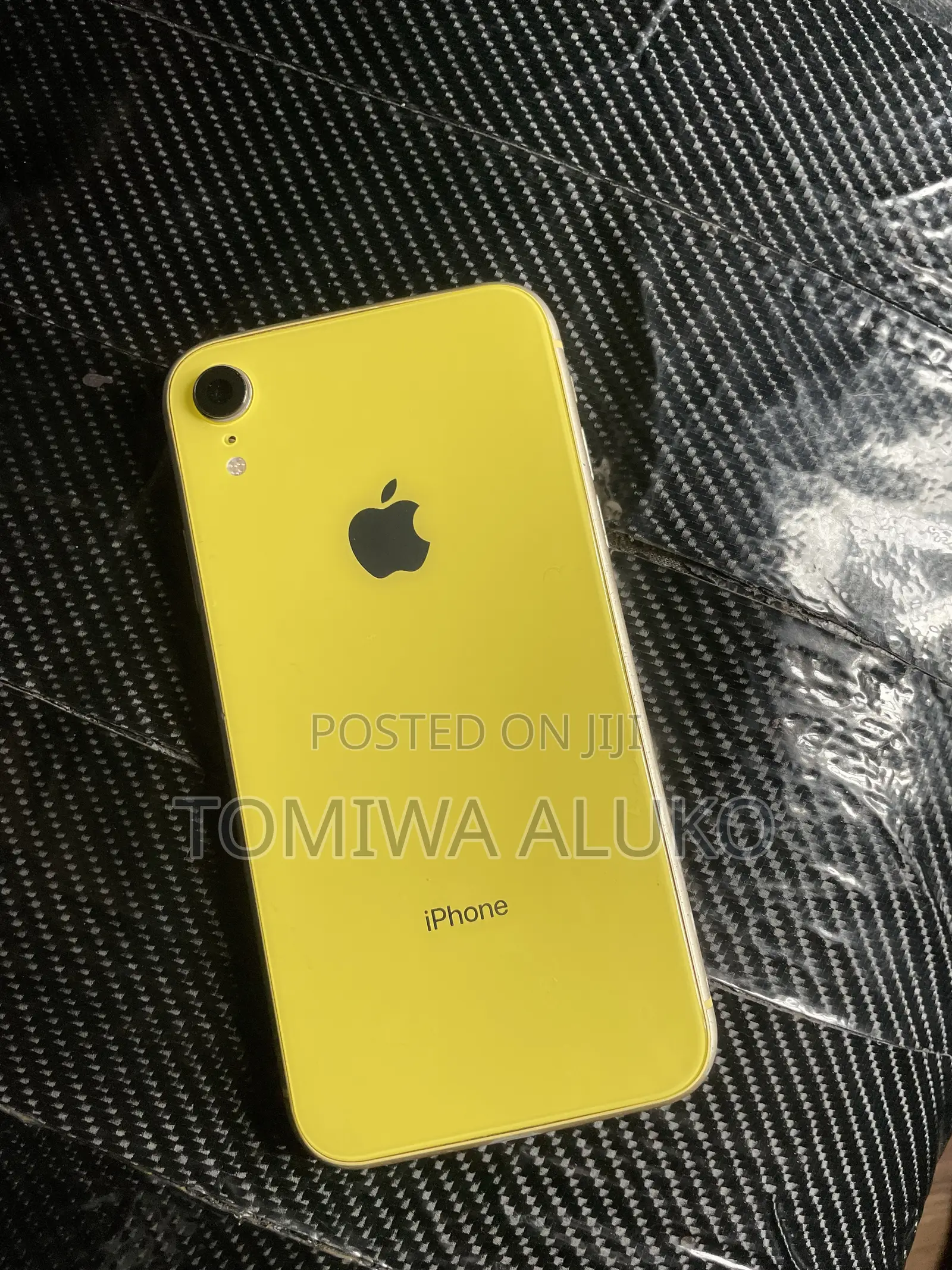 Apple iPhone XR 64 GB Yellow