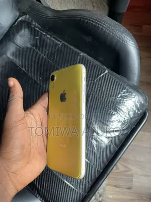 Apple iPhone XR 64 GB Yellow