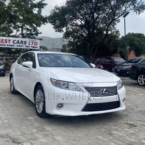 Lexus ES 2013 White