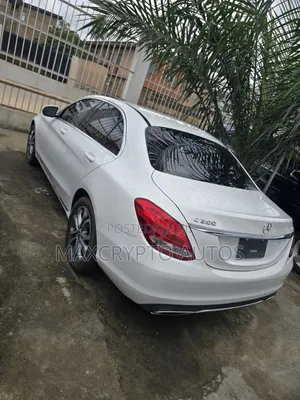 Mercedes-Benz C300 Base Sedan RWD (2.0L 4cyl 7A) 2016 Off white