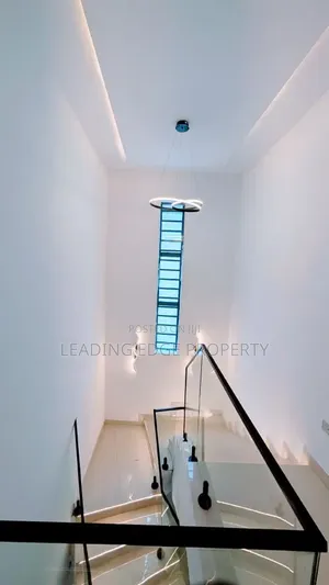3bdrm Duplex in Nihort Estate, Jericho for sale