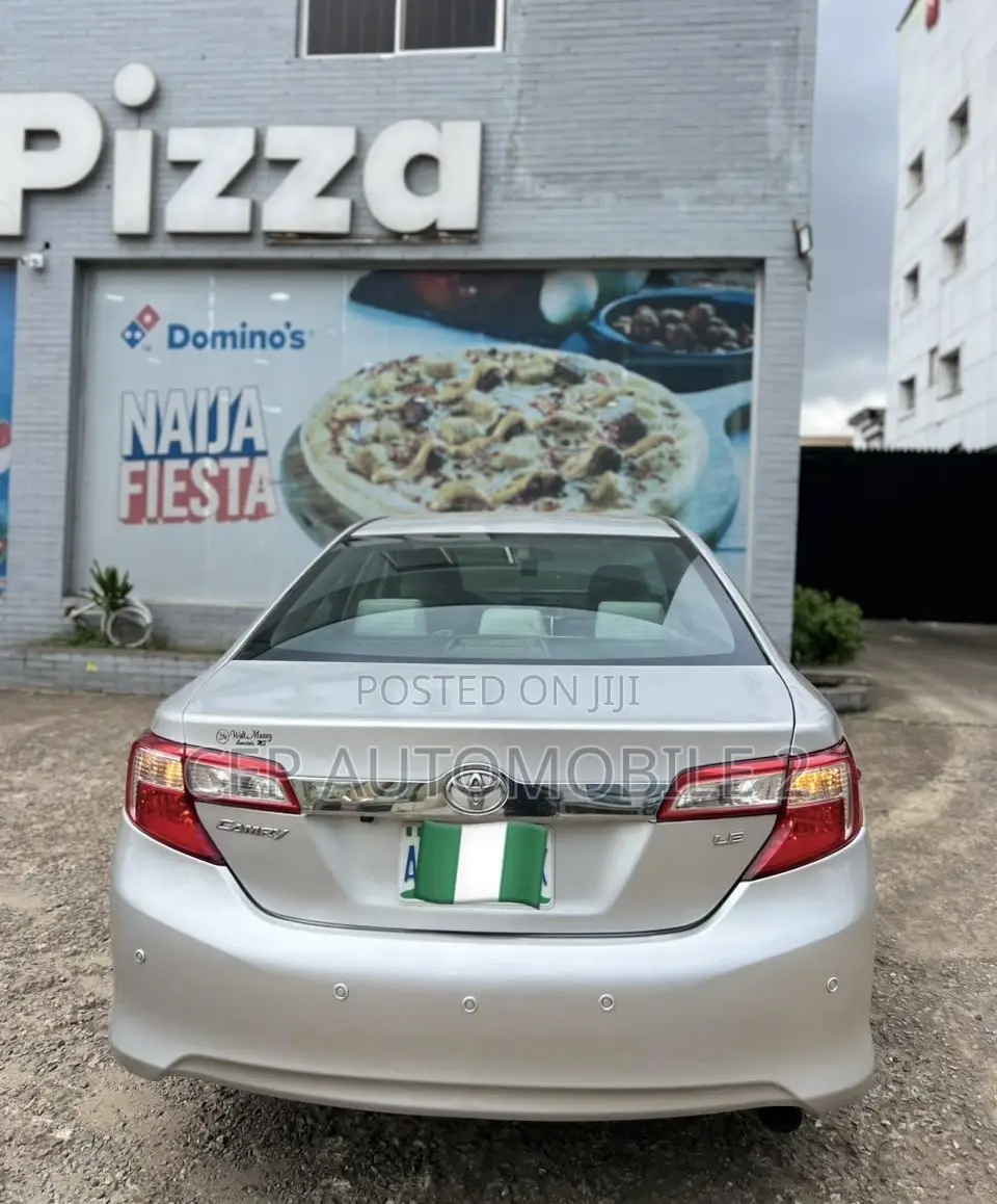 Toyota Camry 2012 Silver