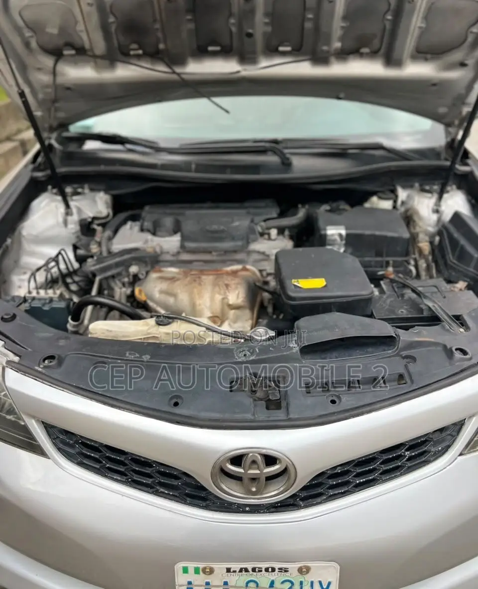 Toyota Camry 2012 Silver