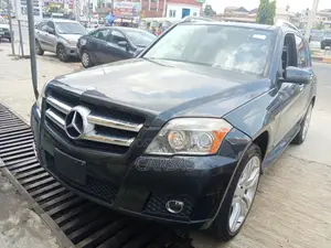Mercedes-Benz GLK-Class 2010 Black