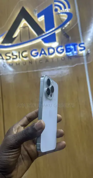 Apple iPhone 15 Pro 128 GB Silver