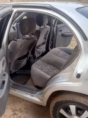 Nissan Altima 2000