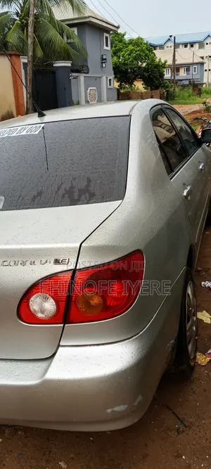 Toyota Corolla 2004 Gray