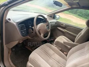 Toyota Sienna 2000 Silver