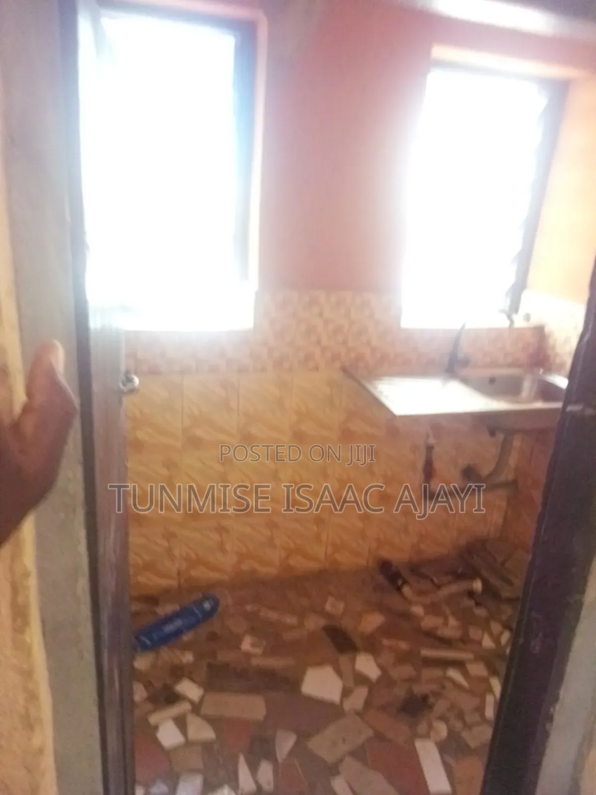 Mini Flat in Itire for rent