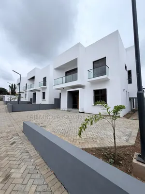4bdrm Duplex in Old Bodija Estate for sale