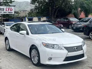 Lexus ES 2013 White