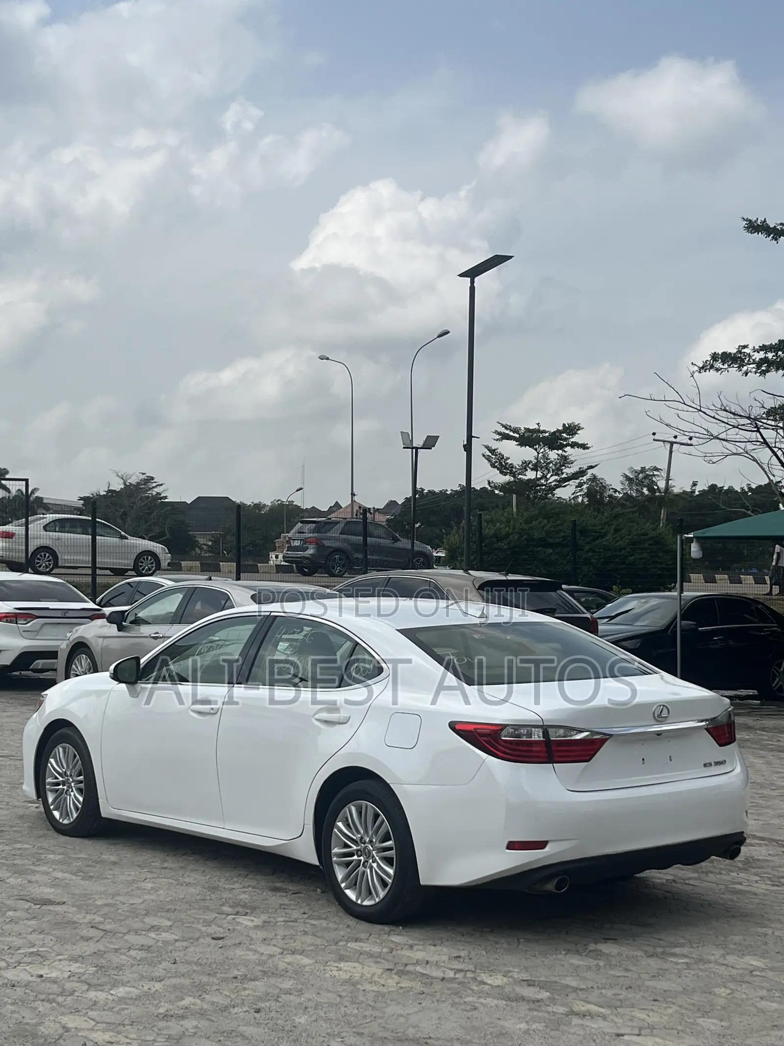 Lexus ES 2013 White