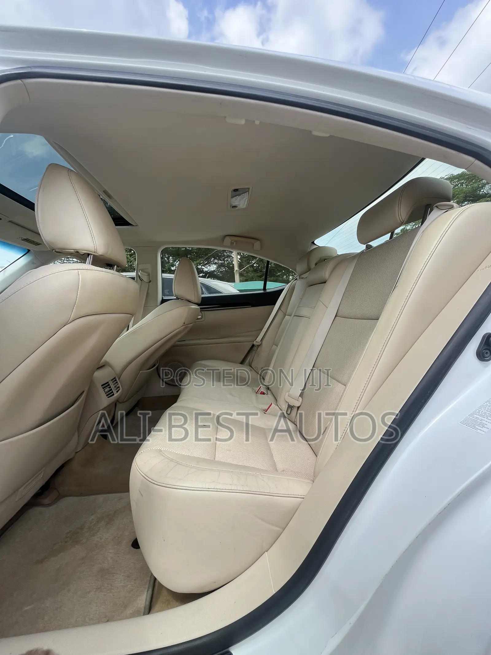 Lexus ES 2013 White