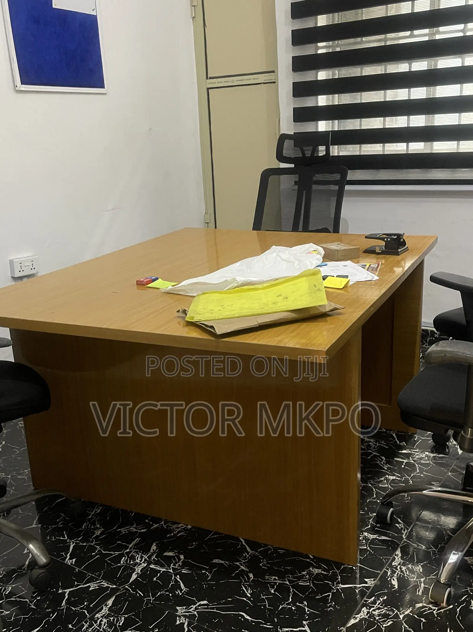 Medium Center Office Table