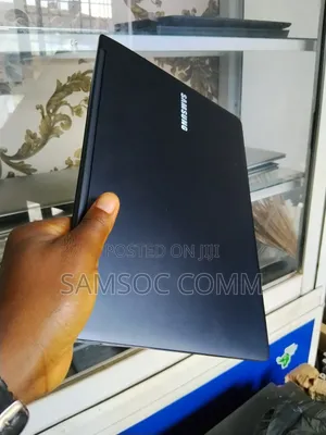 Laptop Samsung NP900X3C 4GB Intel SSD 128GB