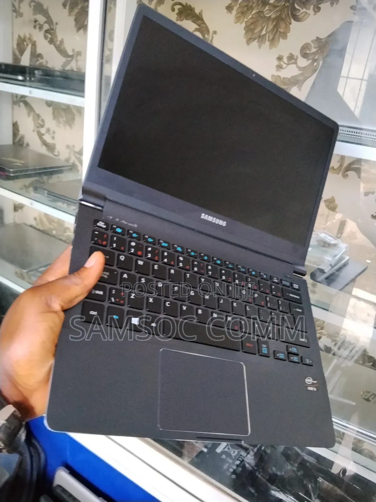 Laptop Samsung NP900X3C 4GB Intel SSD 128GB