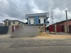 4bdrm Duplex in Ogba for sale