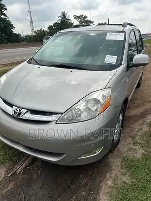 Toyota Sienna 2006 Silver
