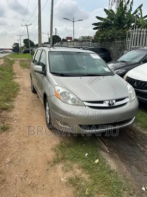 Toyota Sienna 2006 Silver