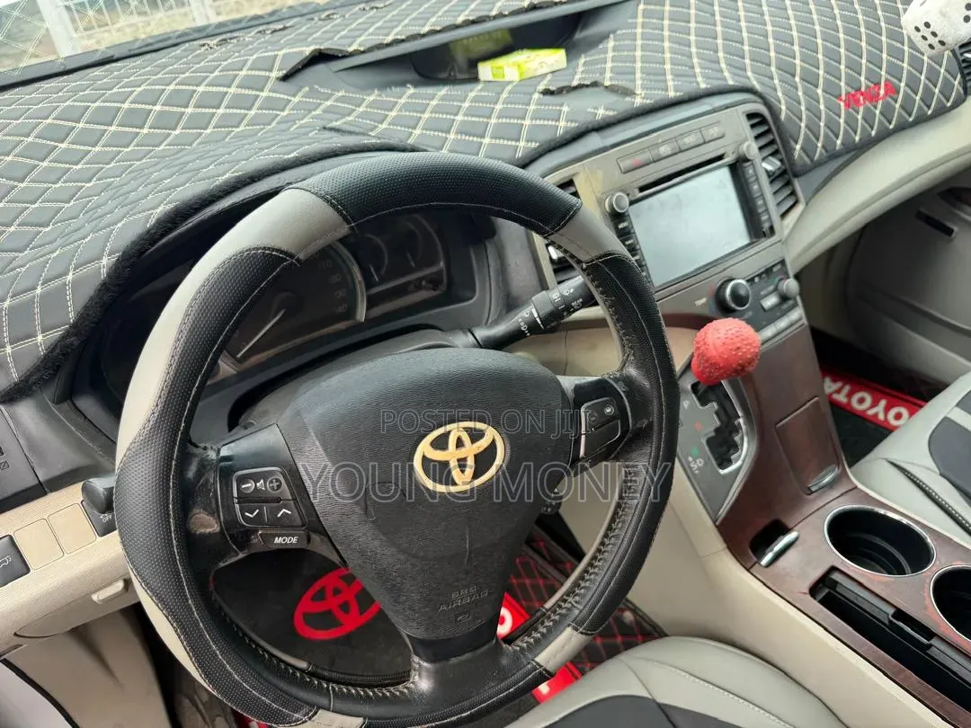 Toyota Venza 2012 White