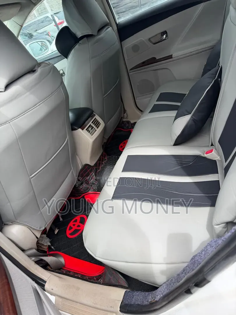 Toyota Venza 2012 White