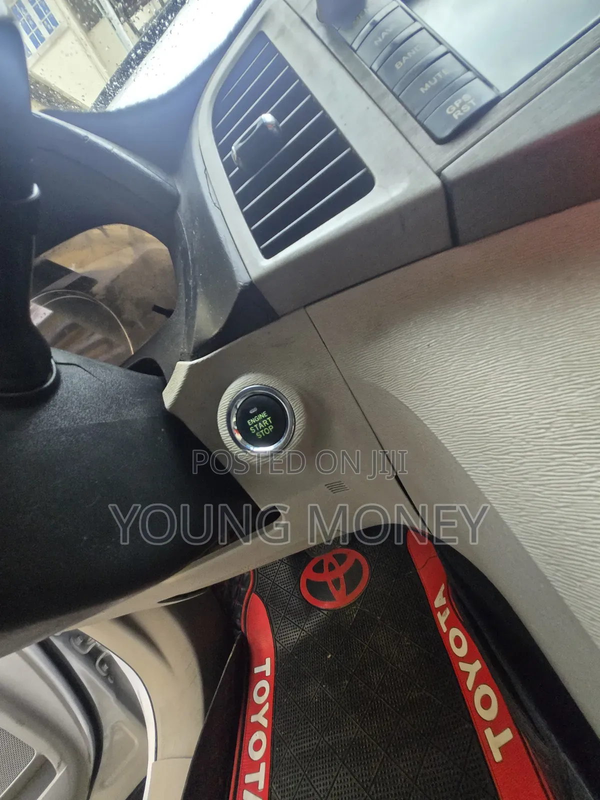 Toyota Venza 2012 White