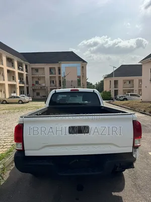 Toyota Tacoma 2017 White