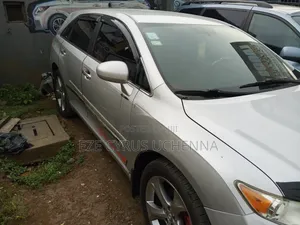 Toyota Venza 2010 Gold