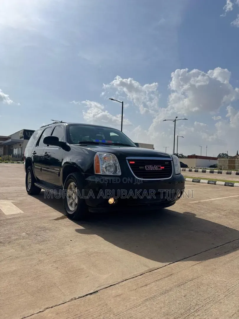 GMC Yukon 2010 Black