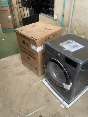 LG F4V3RYP6JE Stylish 10.5KG Front Loading Washing Machine