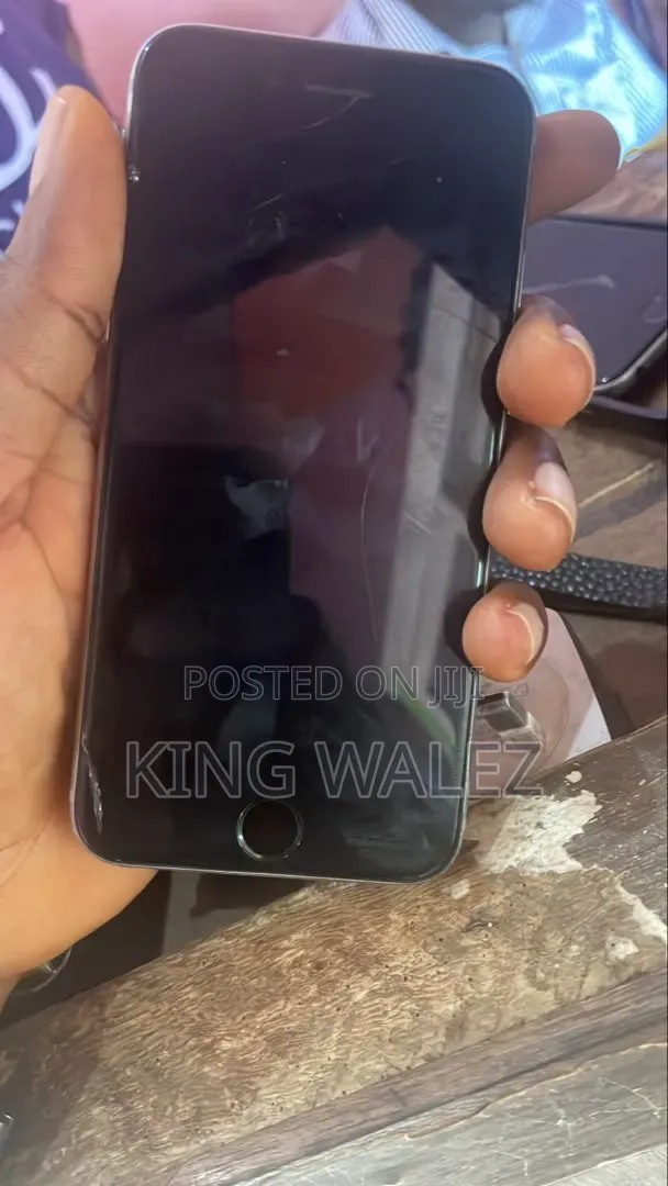 Apple iPhone 6s 64 GB Silver