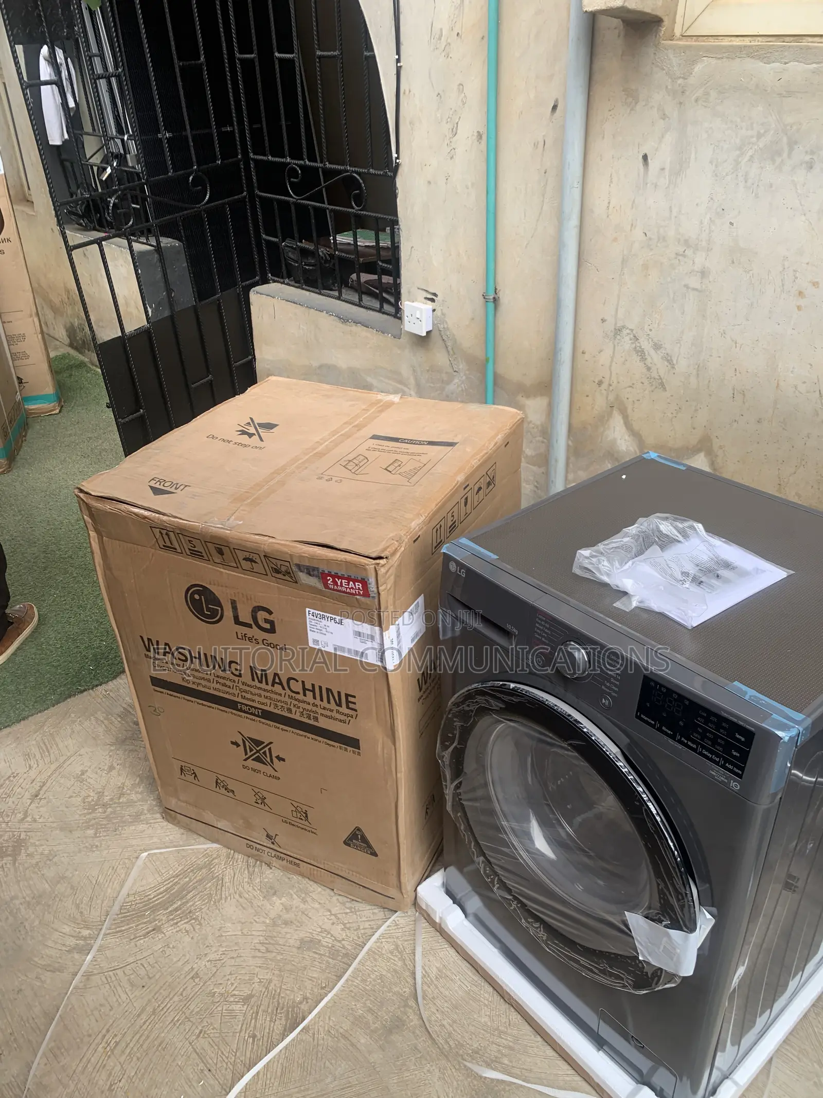LG 10.5KG Front Load Washer With Spacious Drum