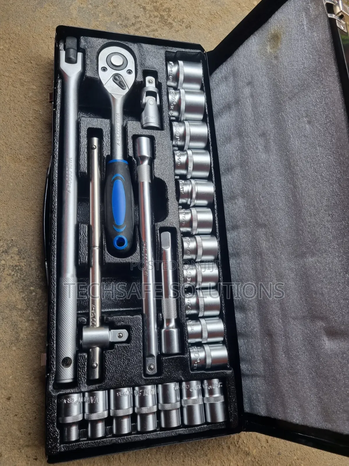 1/2-Inch Drive Imperial Socket Wrench and Tool Set