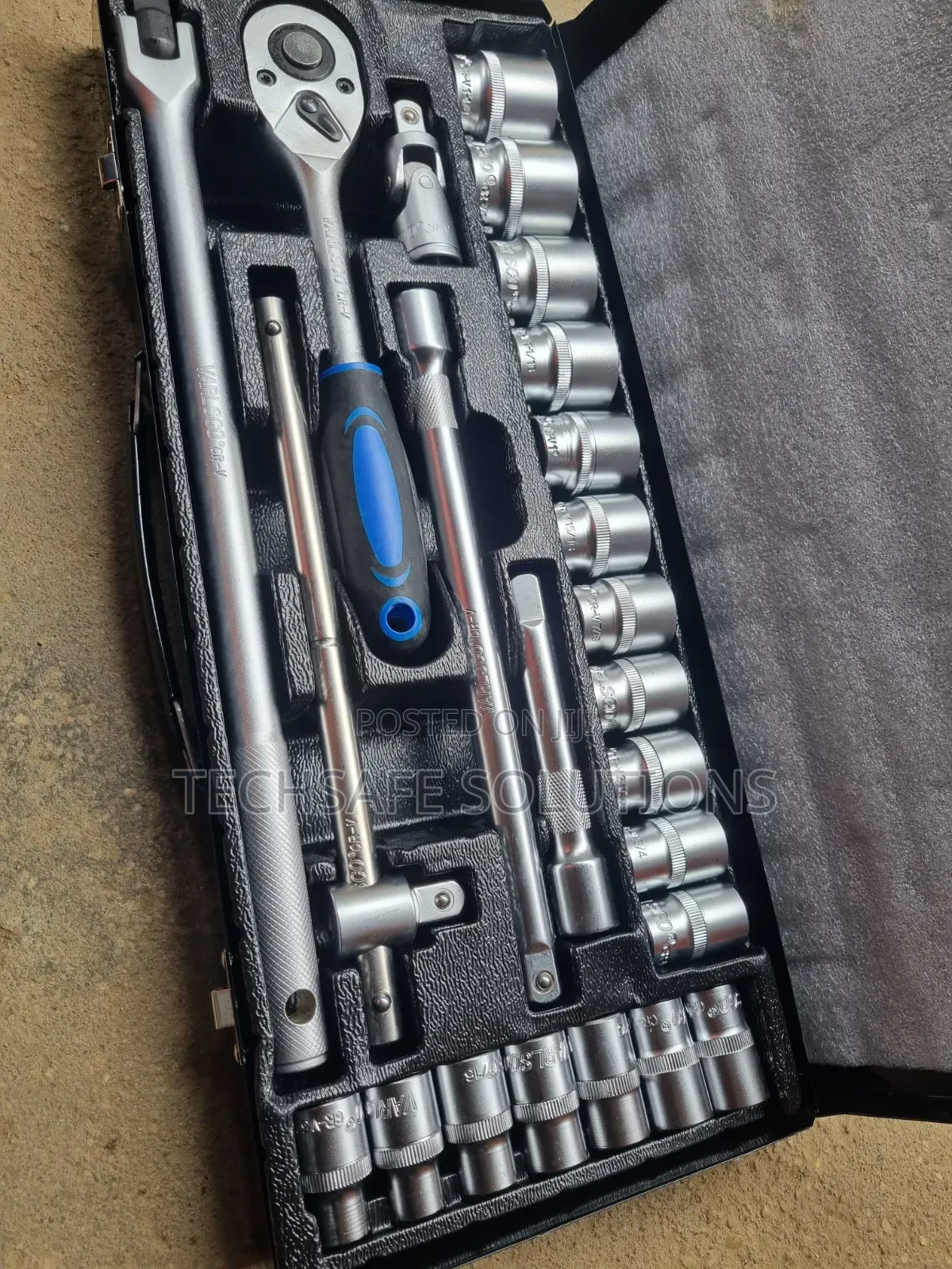 1/2-Inch Drive Imperial Socket Wrench and Tool Set