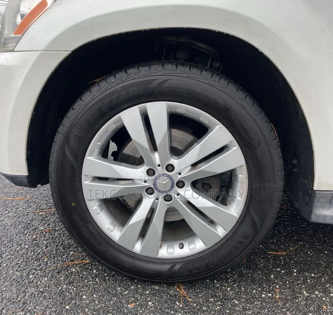 Mercedes-Benz GL-Class GL 450 2012 Off white