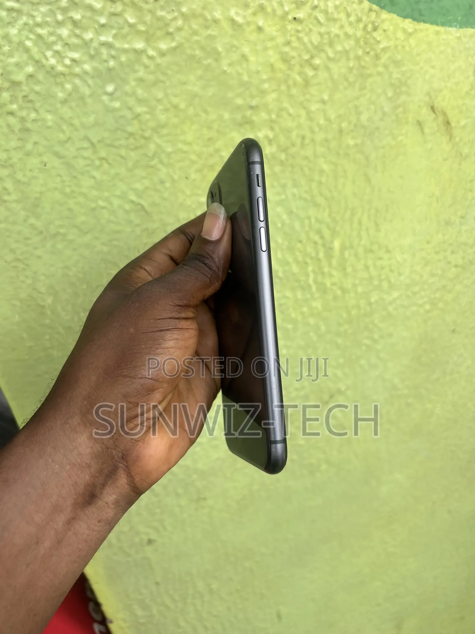 Apple iPhone 11 64 GB Black