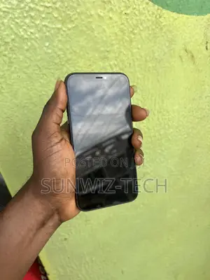 Apple iPhone 11 64 GB Black