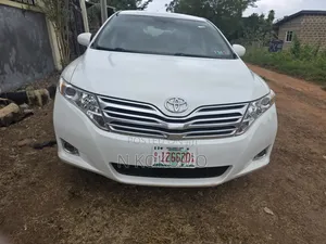 Toyota Venza LE 2009 White