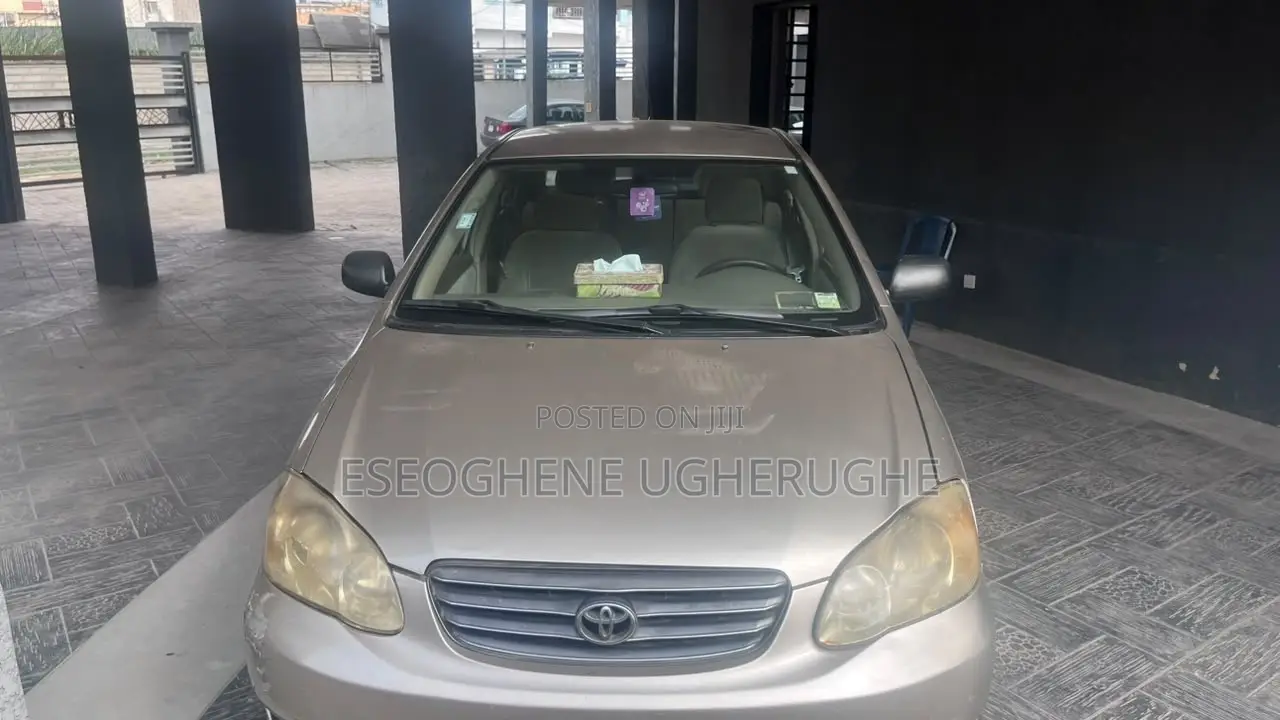 Toyota Corolla 2004 Gold