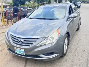 Hyundai Sonata SE 4dr Sedan (2.0L 4cyl Turbo 6A) 2014 Gray