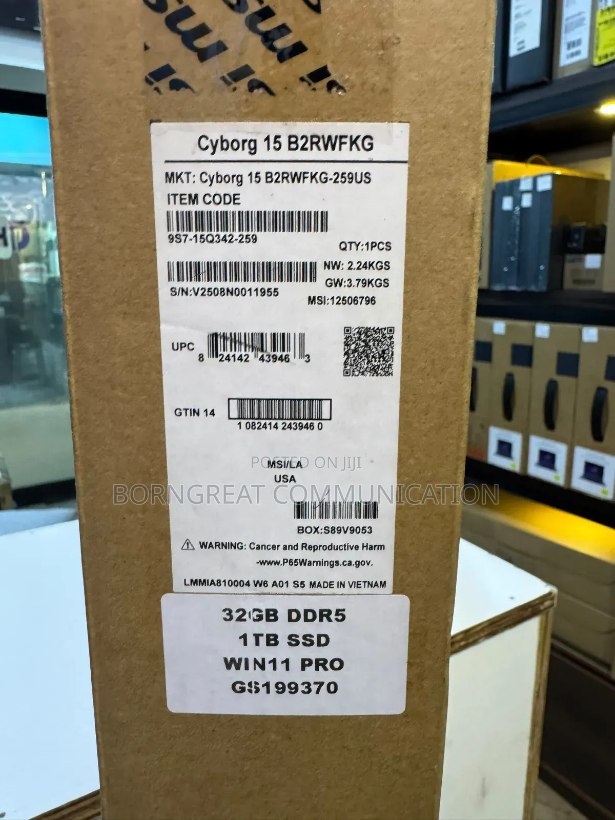 New Laptop MSI Cyborg 15 32GB Intel Core 7 SSD 1T