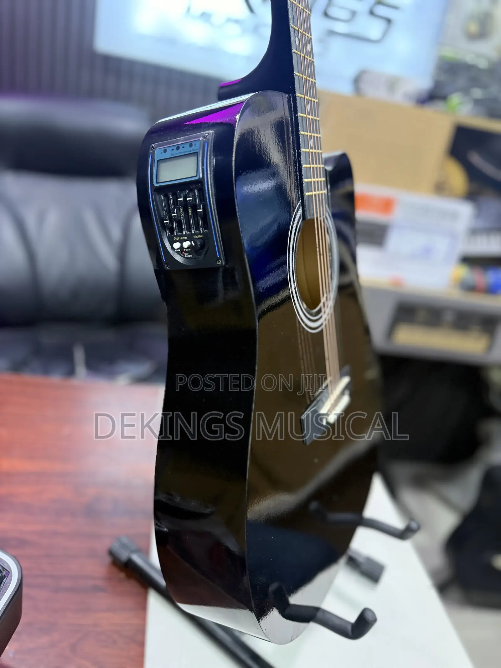 Original Gloss-Black Acoustic-Electric Guitar