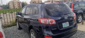Hyundai Santa Fe 2011 Black