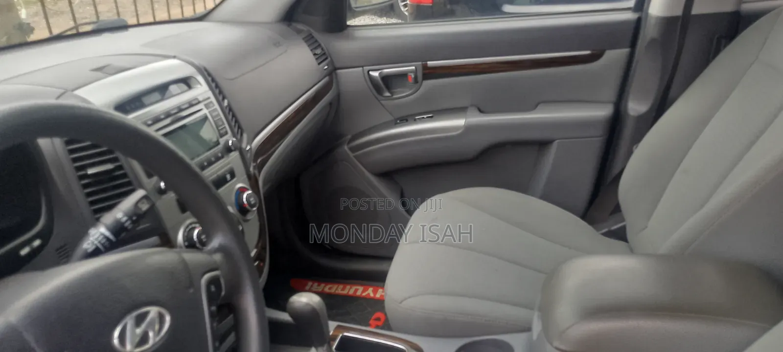 Hyundai Santa Fe 2011 Black