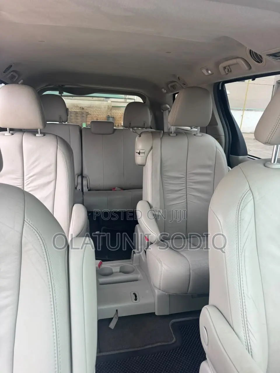 Toyota Sienna XLE 7 Passenger 2011 White