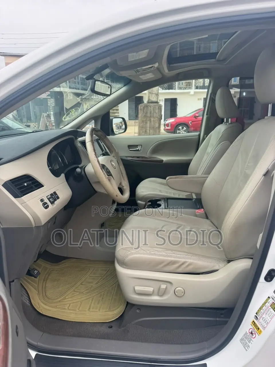 Toyota Sienna XLE 7 Passenger 2011 White
