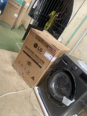 LG F4V3RYP6JE Reliable 10.5KG Everyday Laundry Appliance