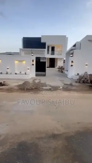 4bdrm Duplex in Benin City for sale