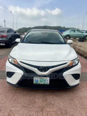 Toyota Camry 2020 White